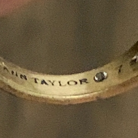 Ann Taylor Crystal statement ring size 7 - Picture 8 of 8